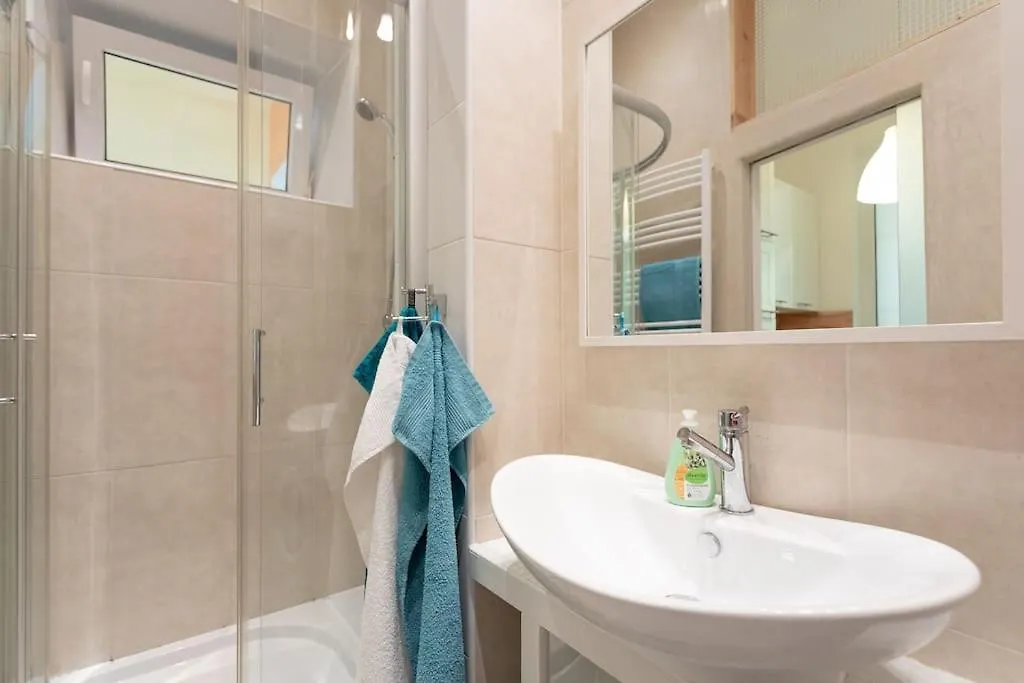 Danube Art Apartments Wien 0*,